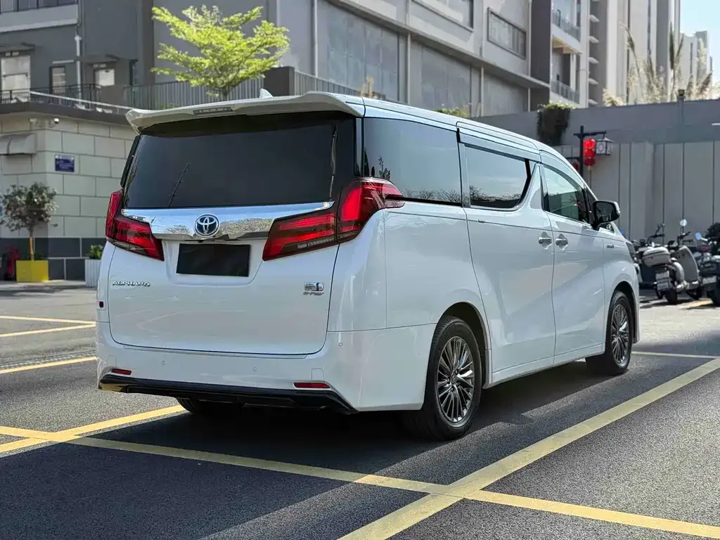 Toyota Alphard 2021 из CN, фото 4
