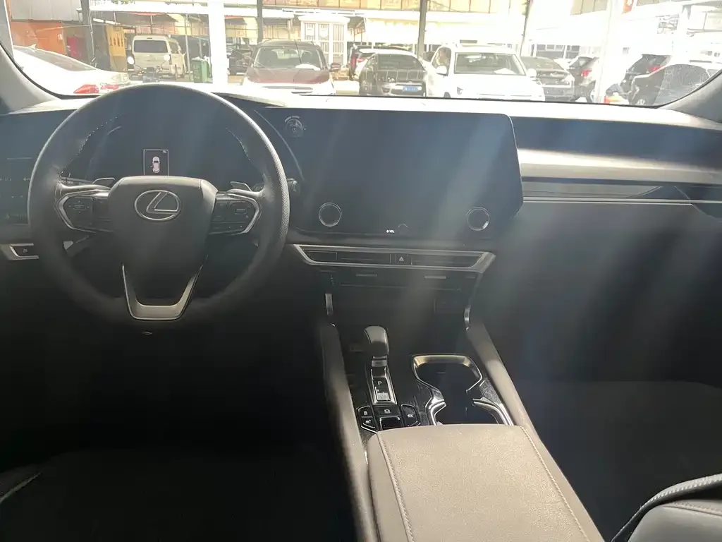 Lexus RX 2023 из CN, фото 2
