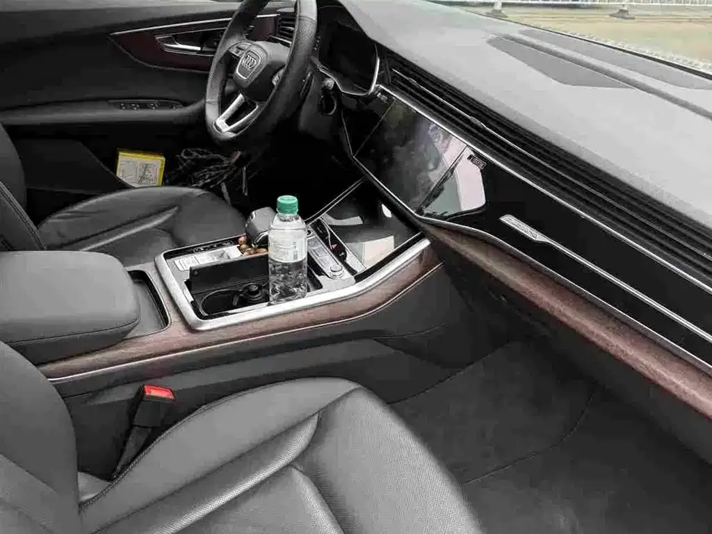 Audi Q7 2021 из CN, фото 5