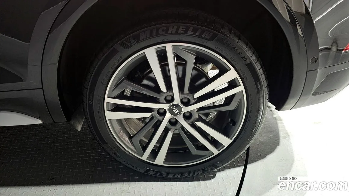 Audi Q5 2021 из KR, фото 9