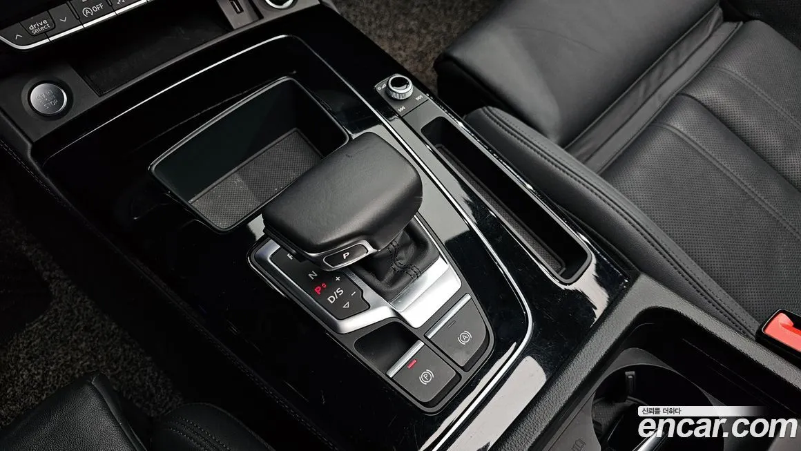 Audi Q5 2021 из KR, фото 5