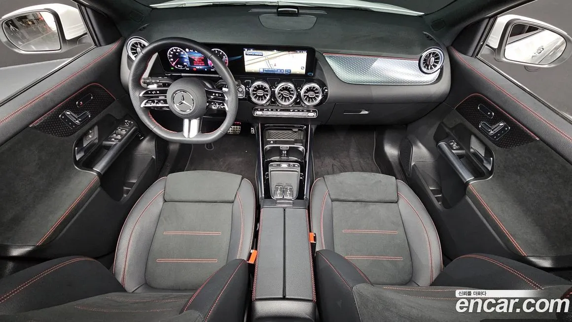 Mercedes-Benz GLA-Class — фото 10