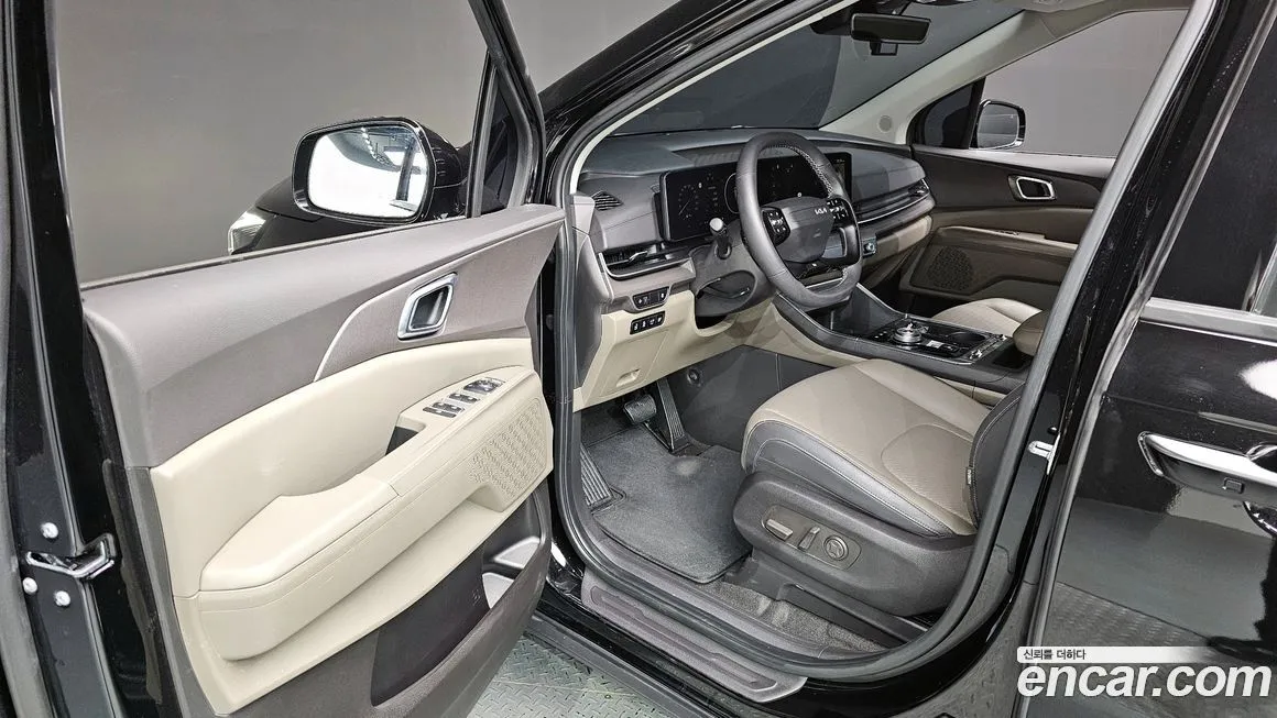 Kia Carnival — фото 10
