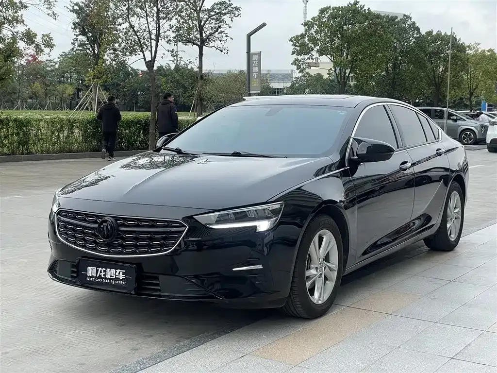 Buick Regal — фото 1