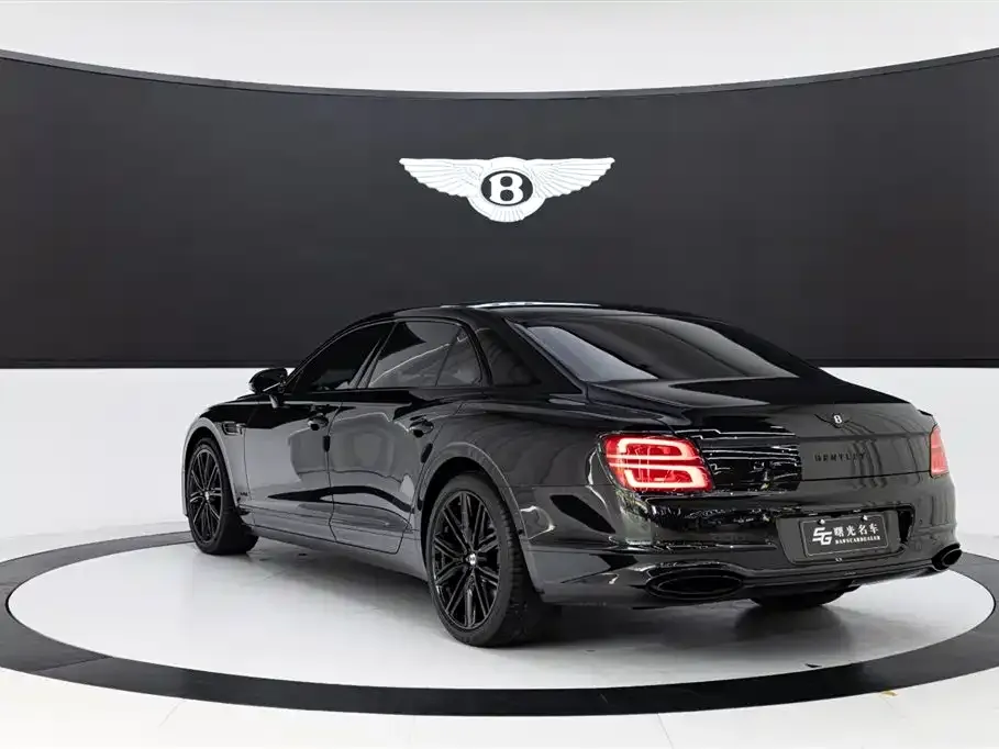 Bentley Flying Spur 2021 из CN, фото 6