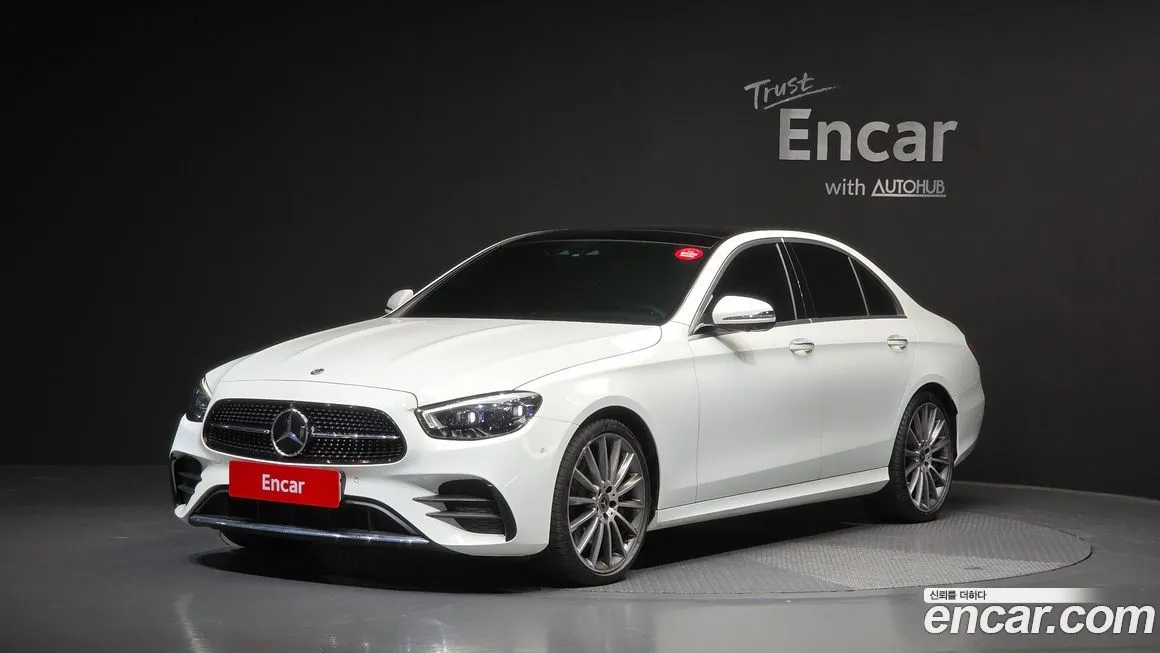 Mercedes-Benz E-Class — фото 1