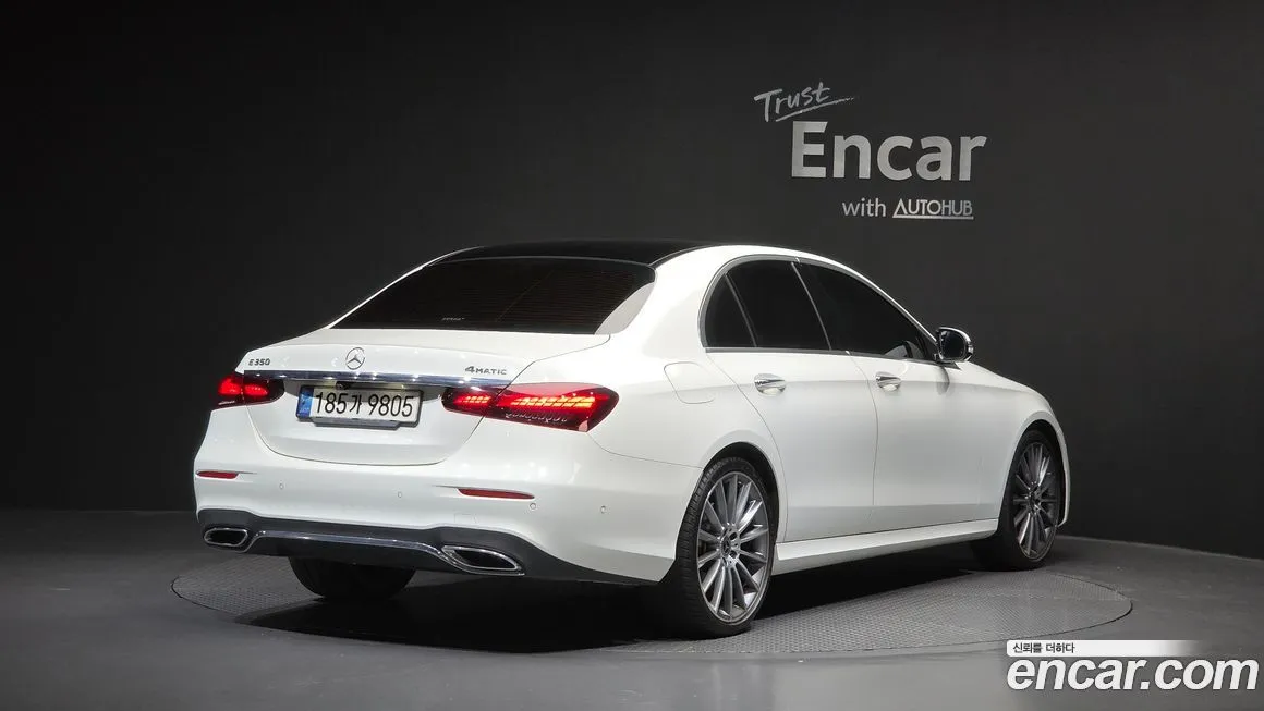 Mercedes-Benz E-Class — фото 2