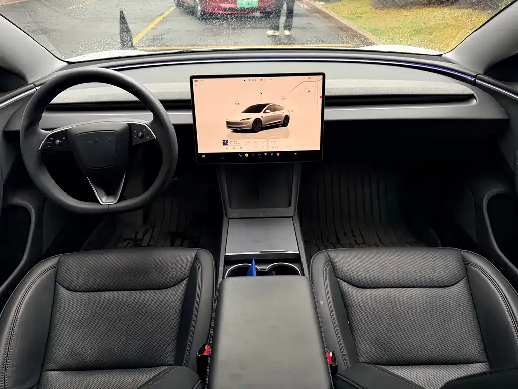 Tesla Model 3 — фото 8