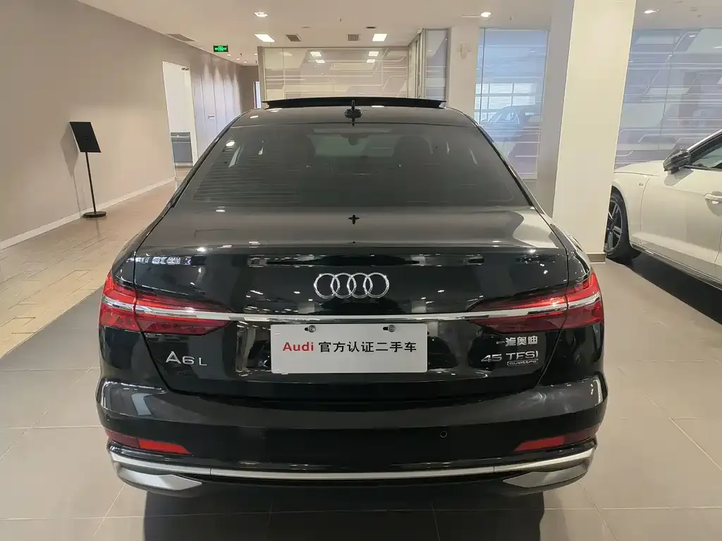 Audi A6L 2023 из CN, фото 2