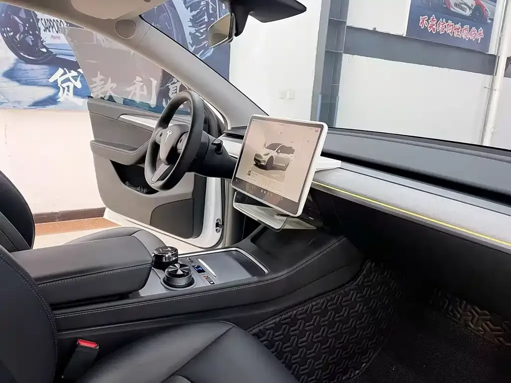 Tesla Model Y 2024 из CN, фото 5