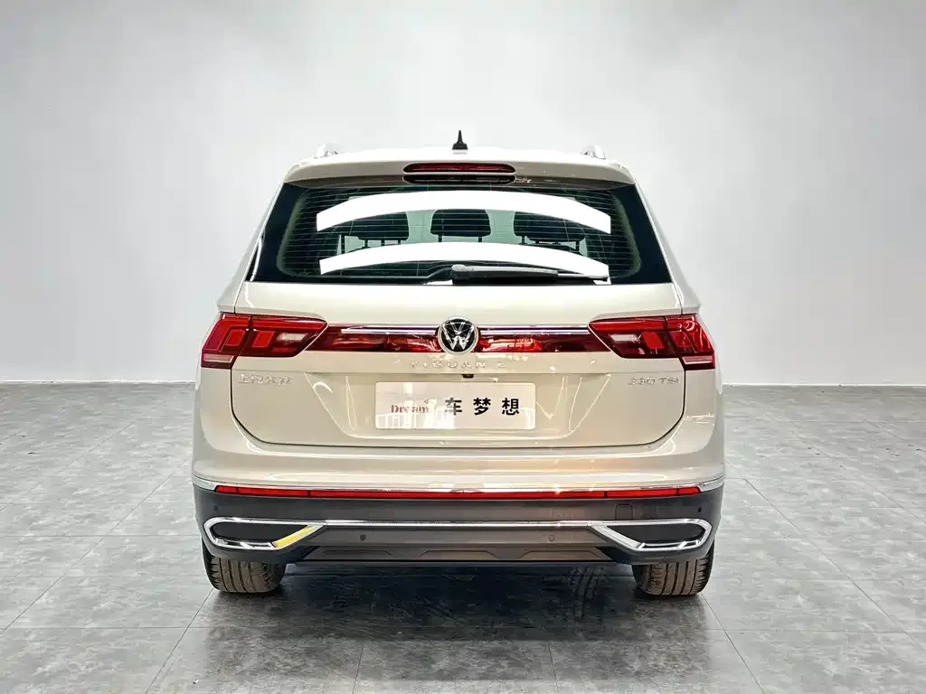 Volkswagen Tiguan L — фото 6
