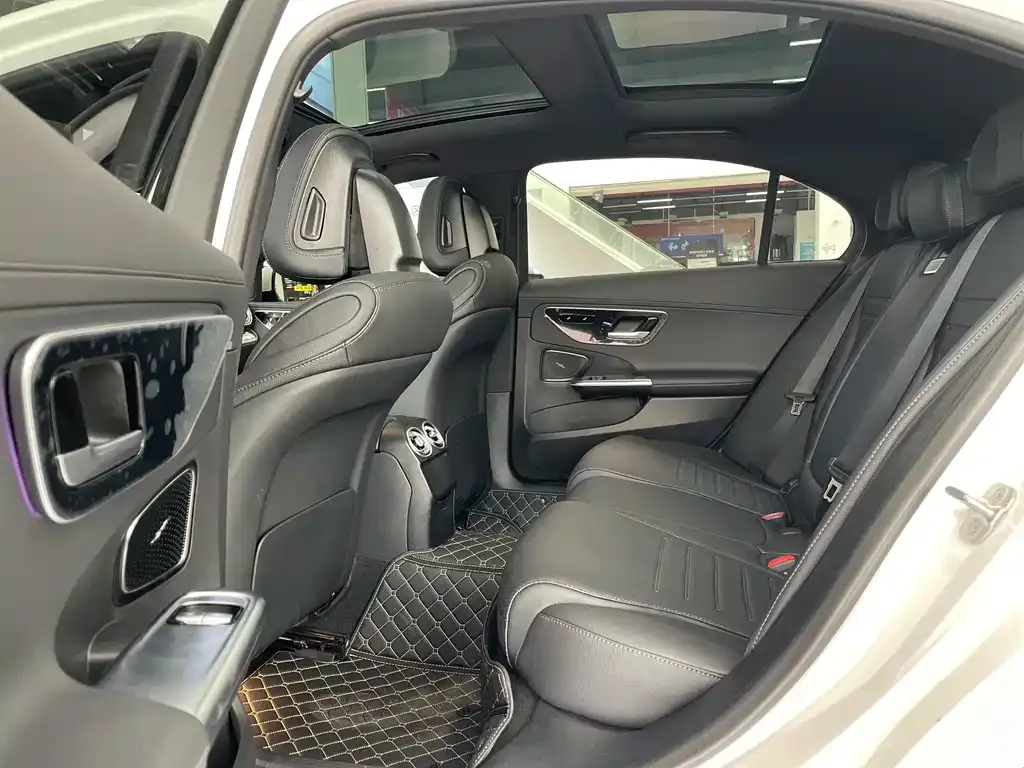 Mercedes-Benz C-Class 2025 из CN, фото 8