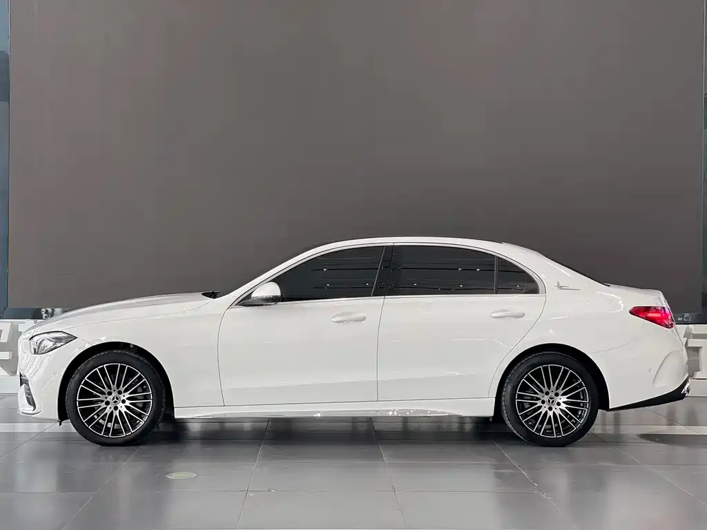 Mercedes-Benz C-Class 2025 из CN, фото 5