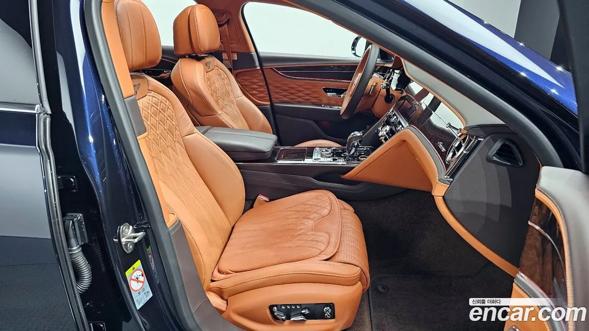 Bentley Flying Spur 2021 из KR, фото 4