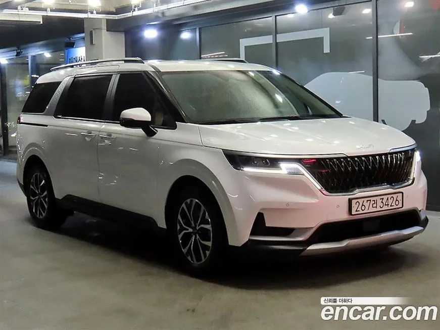 Kia Carnival — фото 1