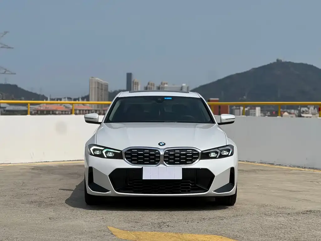 BMW 3 Series 2024 из CN, фото 8