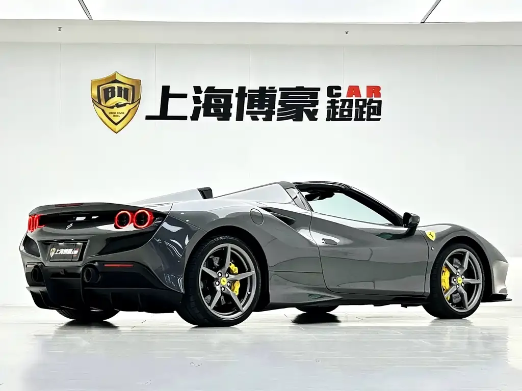 Ferrari F8 — фото 9