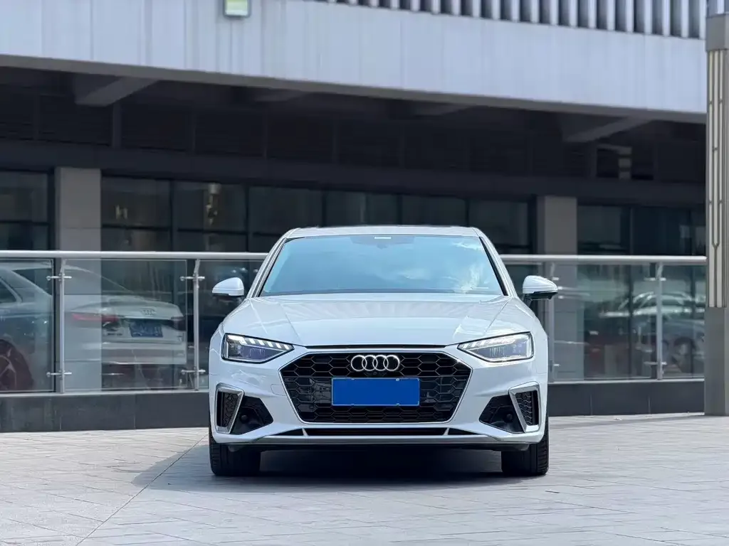 Audi A4L 2025 из CN, фото 4