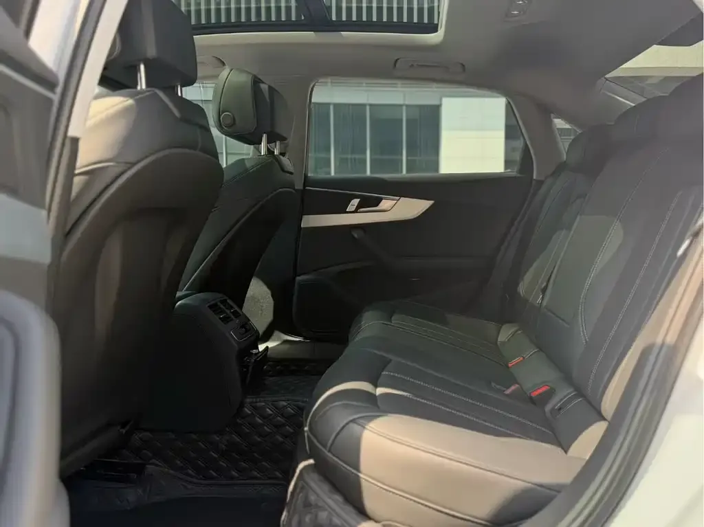 Audi A4L 2025 из CN, фото 7