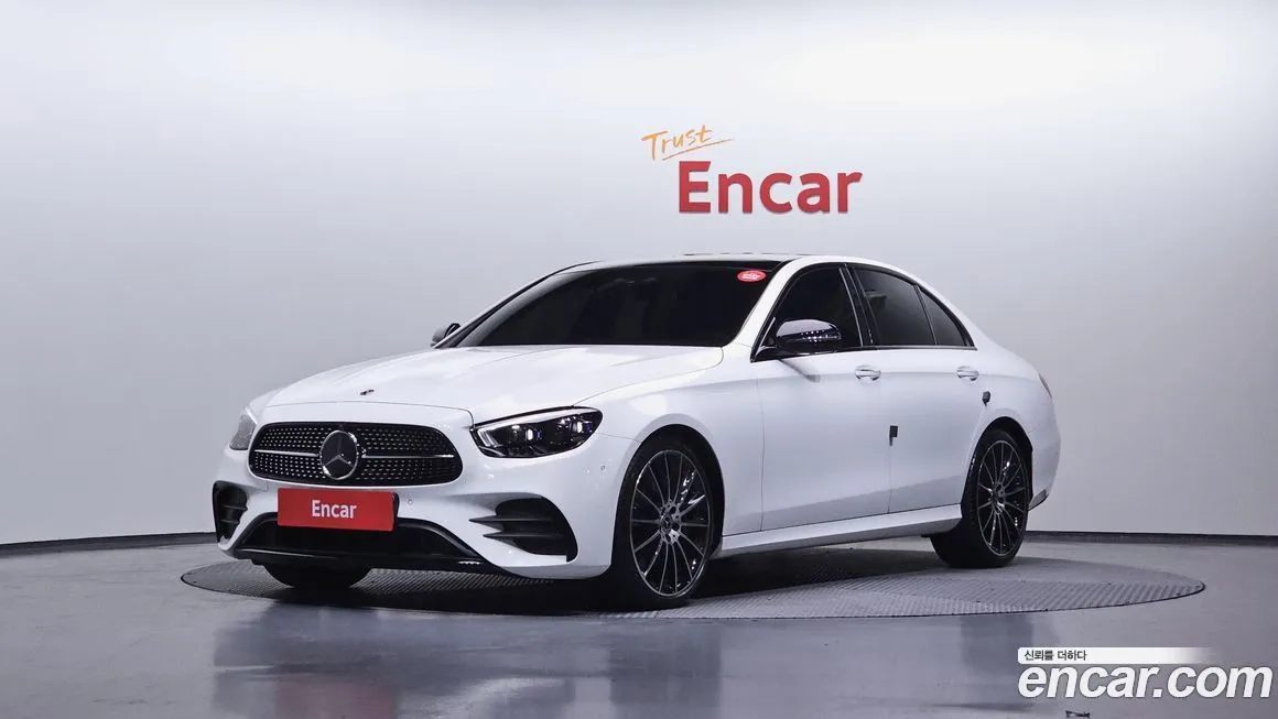 Mercedes-Benz E-Class — фото 1