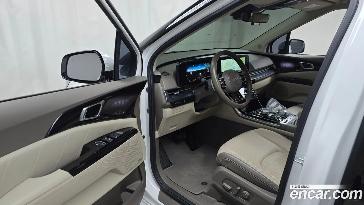 Kia Carnival — фото 4
