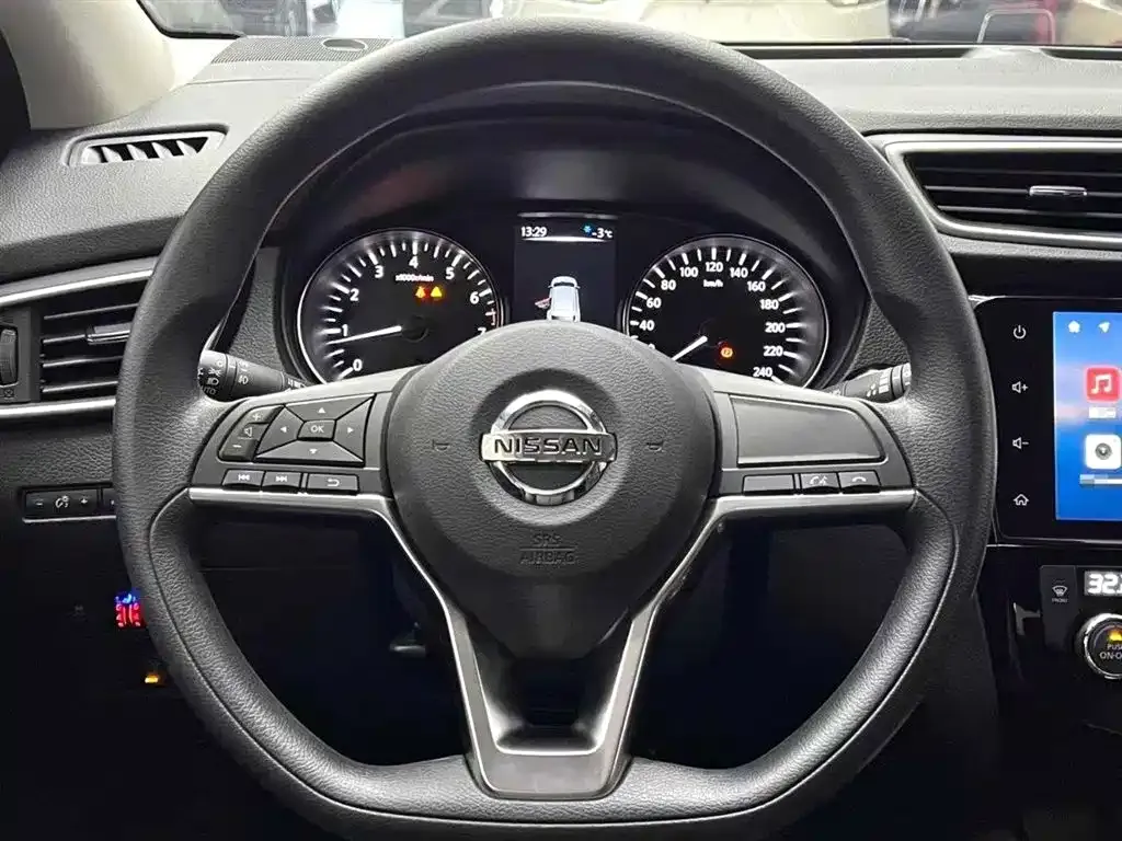 Nissan Qashqai — фото 6