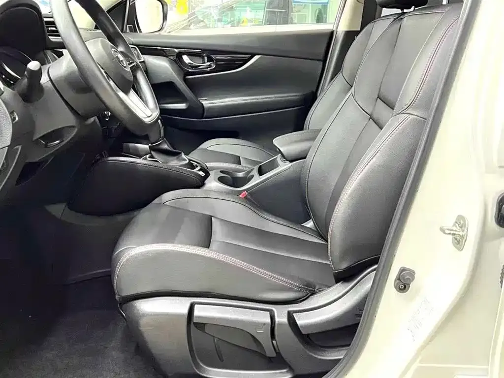 Nissan Qashqai — фото 9