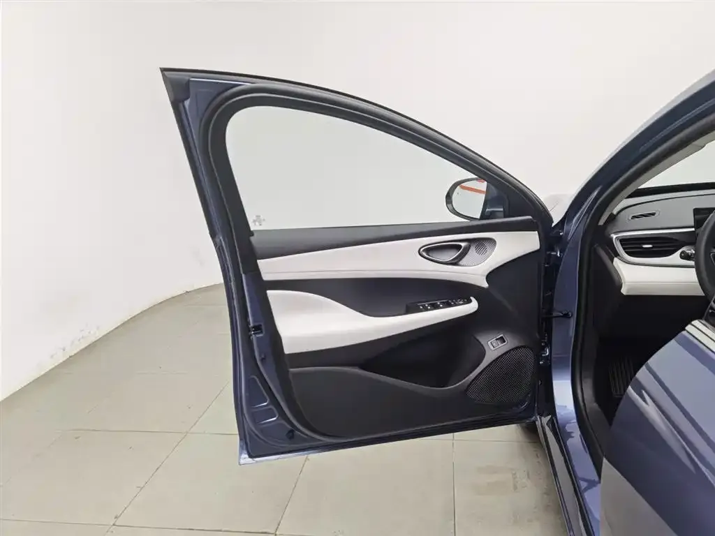 BYD Seal 05 DM-i 2025 из CN, фото 2