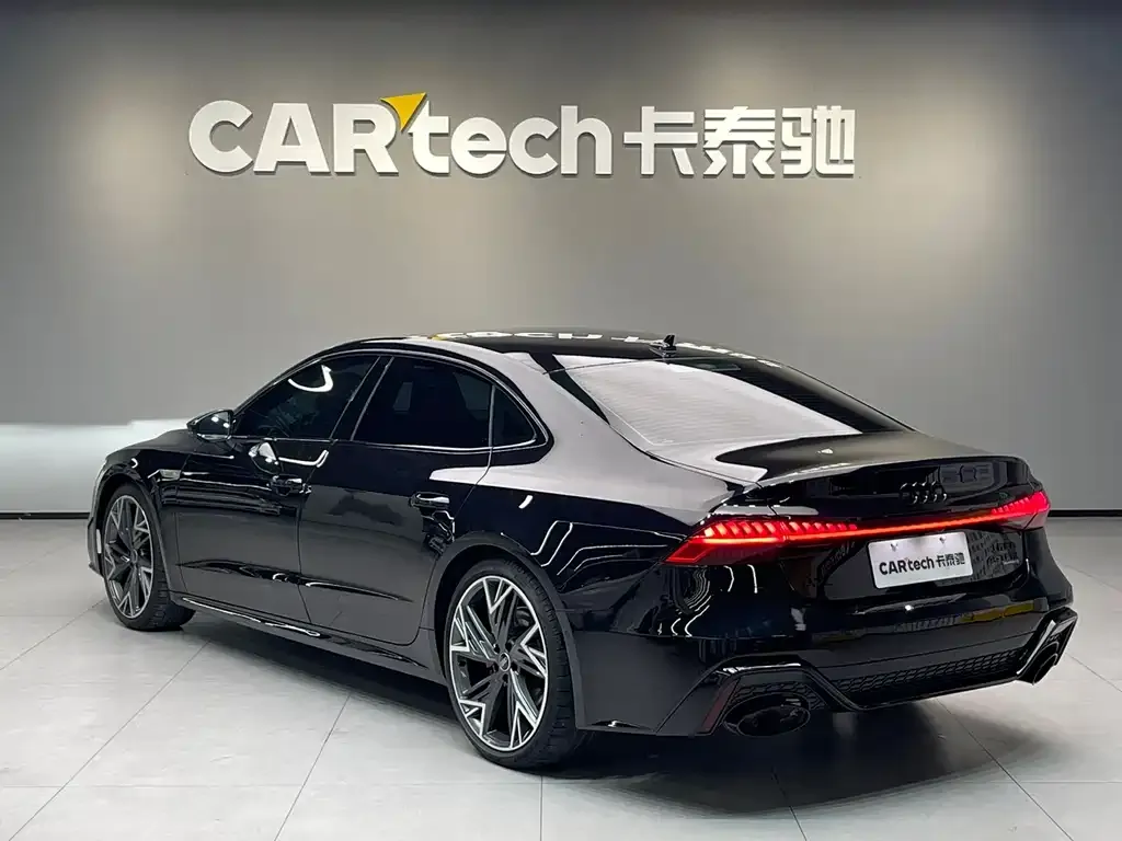 Audi A7L — фото 7