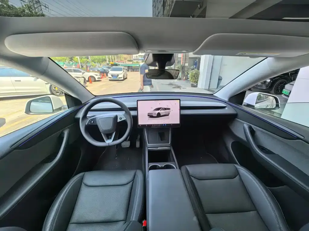 Tesla Model Y — фото 7