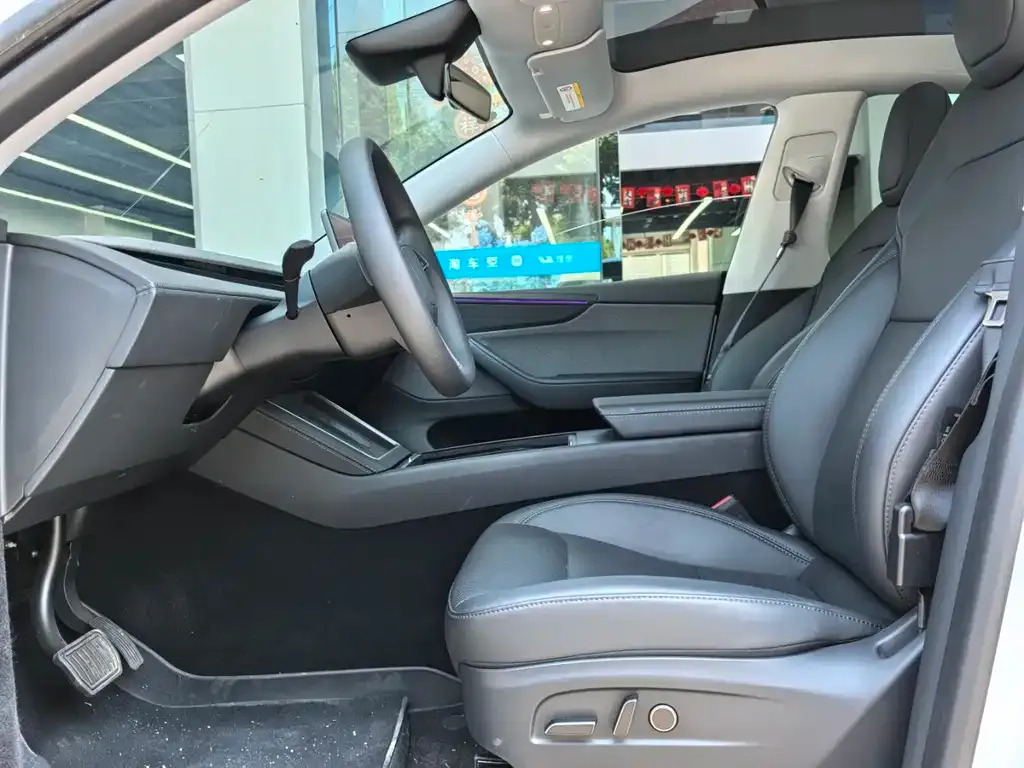 Tesla Model Y — фото 5