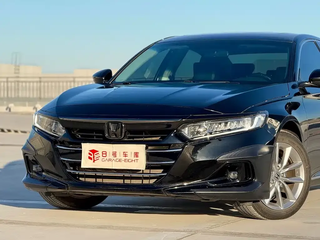 Honda Accord — фото 10