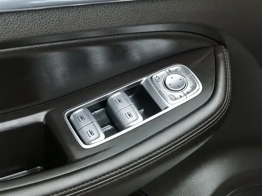 Roewe RX8 2021 из CN, фото 9