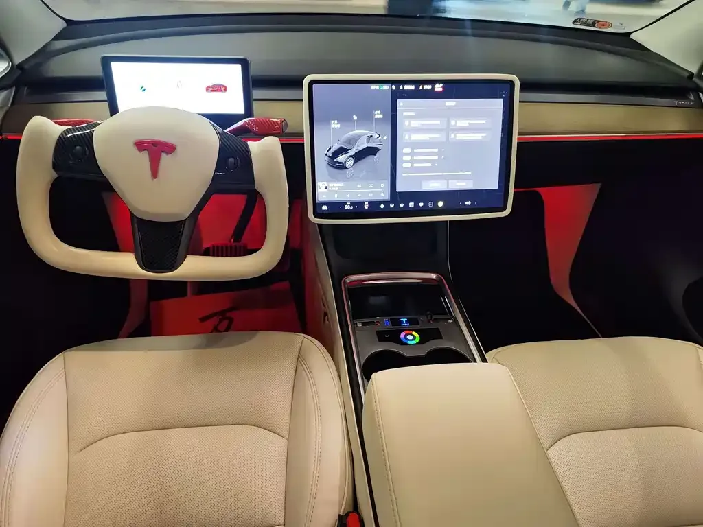Tesla Model Y — фото 5