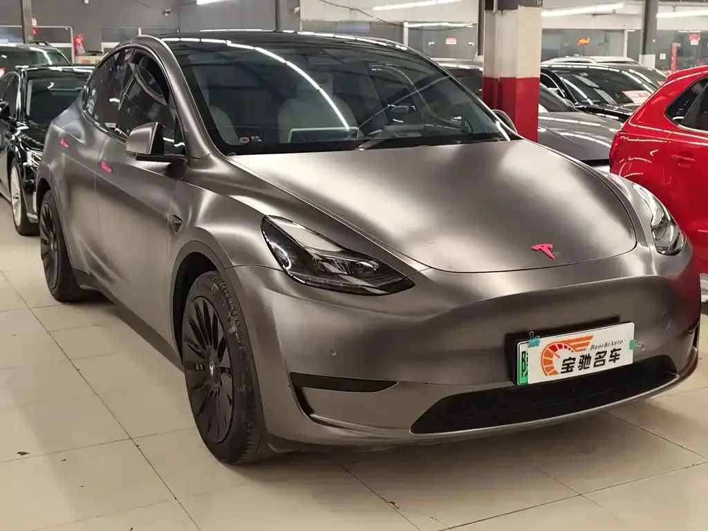 Tesla Model Y — фото 9