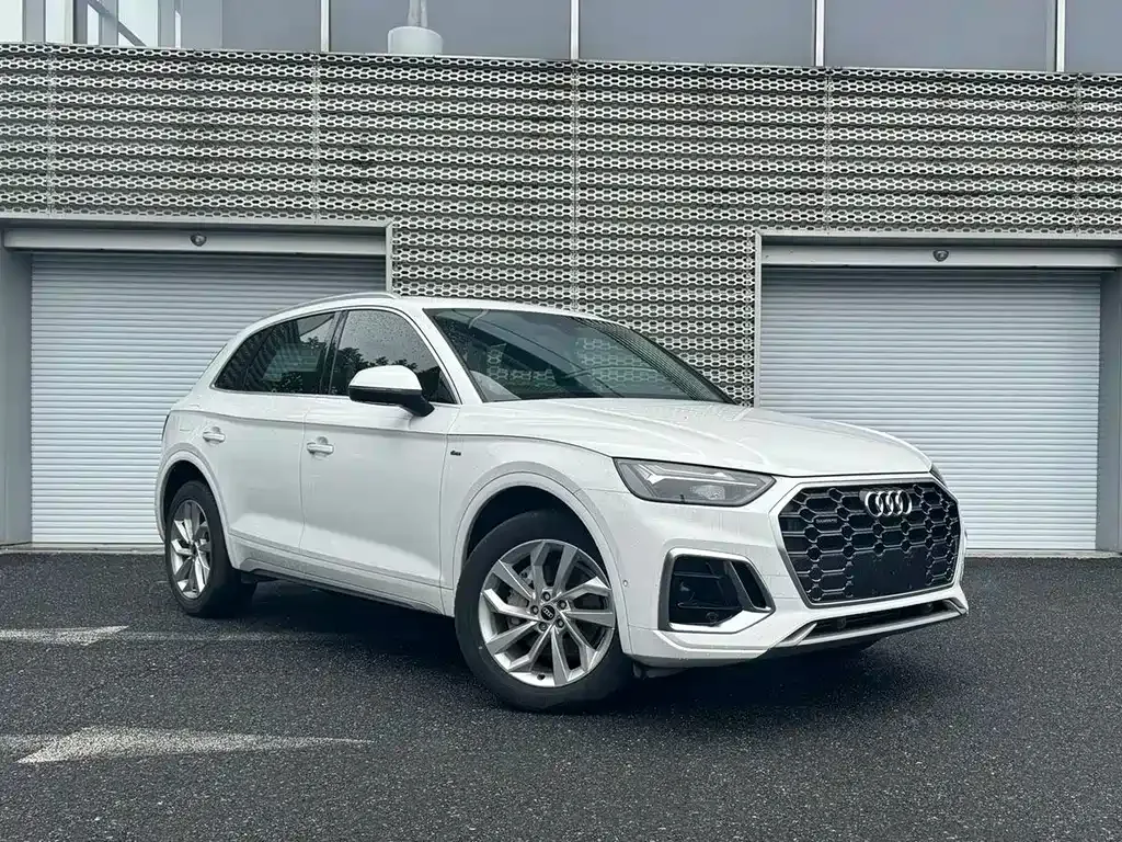 Audi Q5L — фото 4
