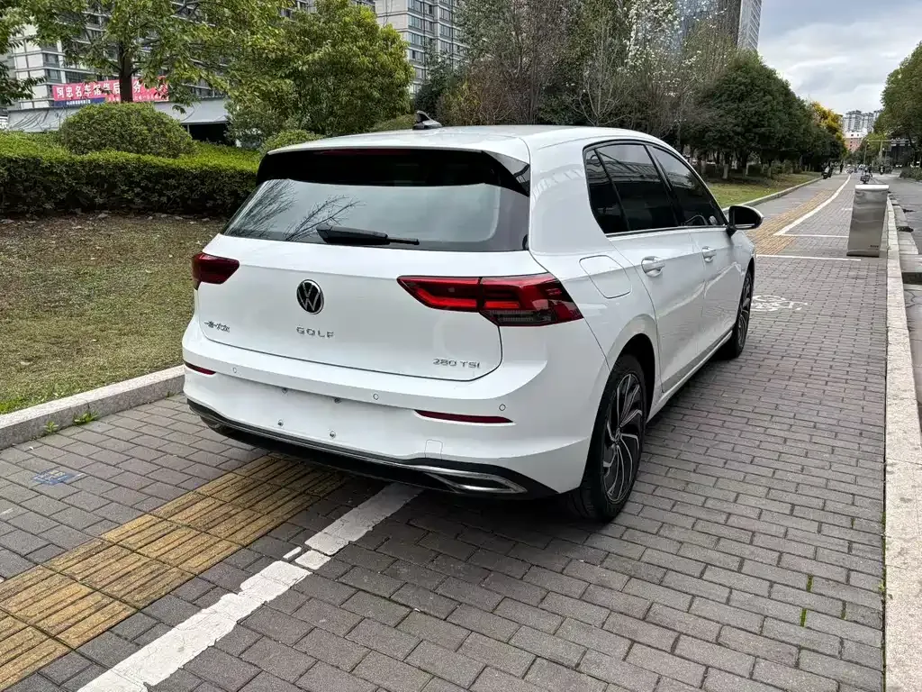 Volkswagen Golf 2021 из CN, фото 9