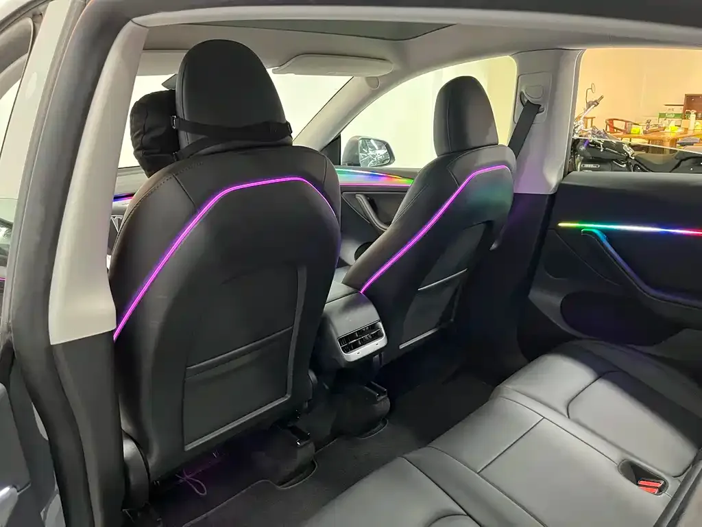 Tesla Model Y — фото 6
