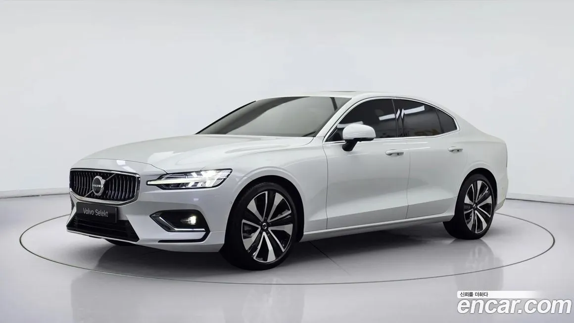 Volvo S60 2023 из KR, фото 1