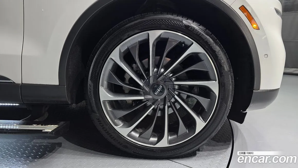 Lincoln Aviator 2021 из KR, фото 2