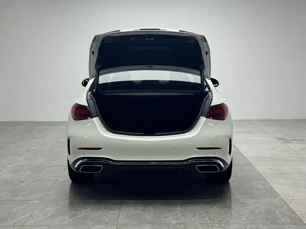 Mercedes-Benz C-Class 2023 из CN, фото 2