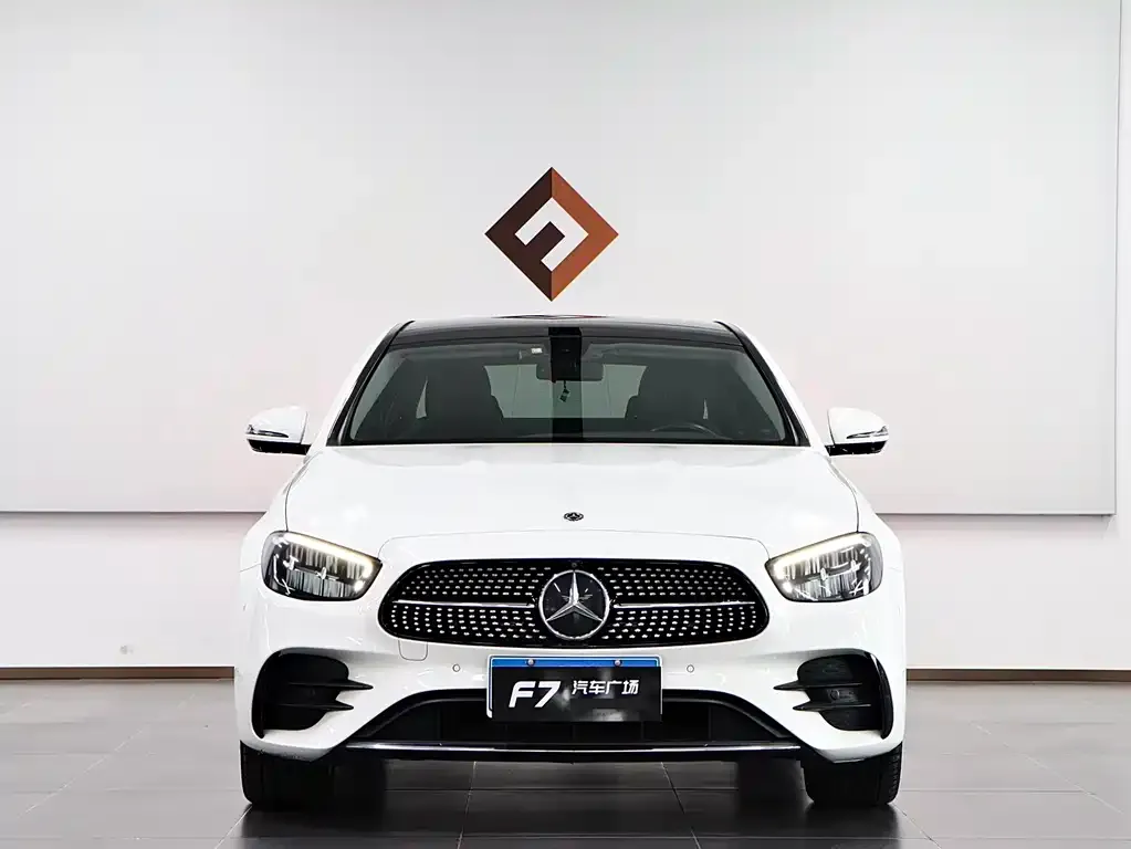 Mercedes-Benz E-Class — фото 7