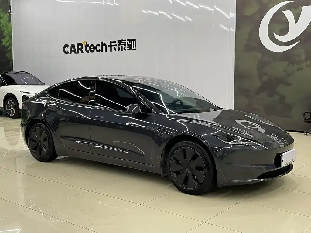 Tesla Model 3 — фото 6