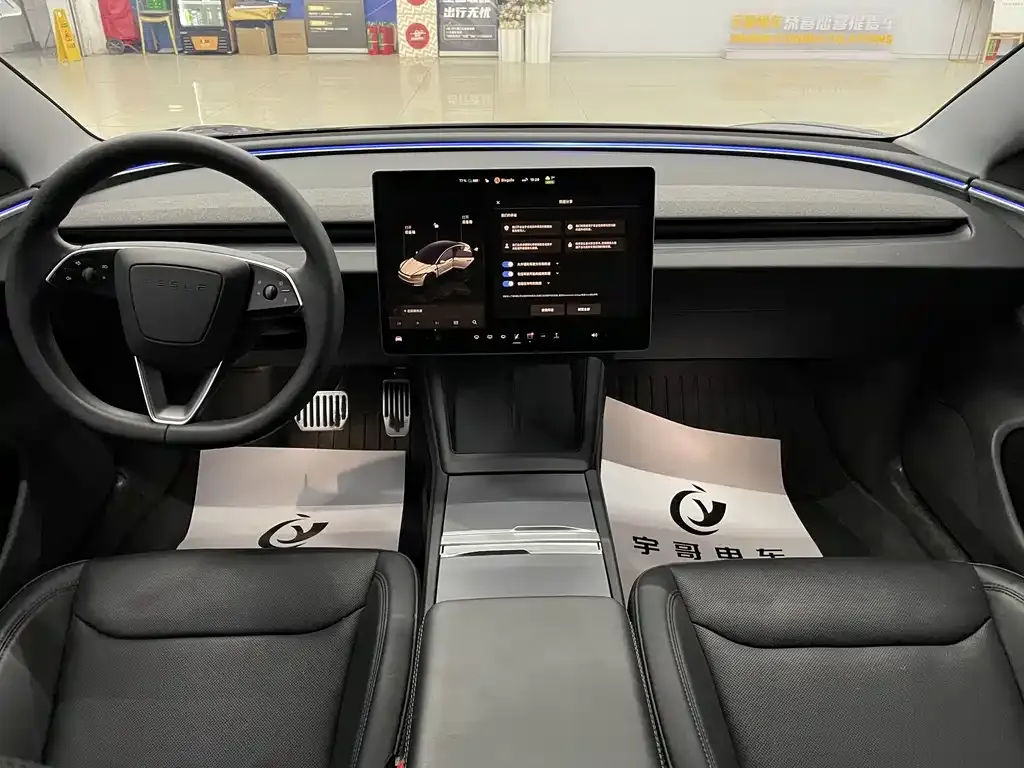 Tesla Model 3 — фото 7