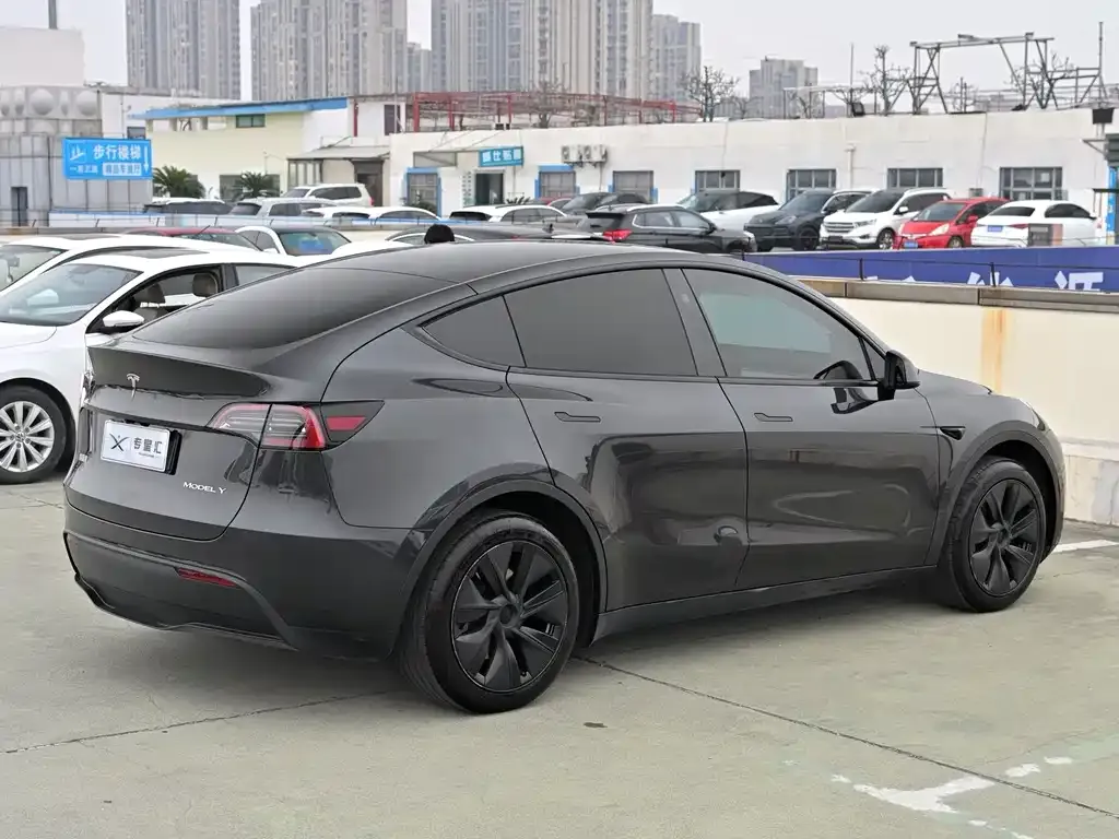 Tesla Model Y 2024 из CN, фото 8