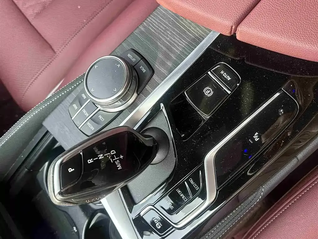 BMW 5 Series — фото 4