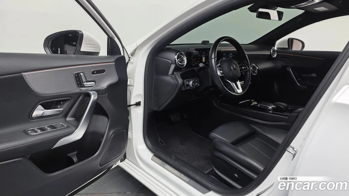 Mercedes-Benz A-Class 2021 из KR, фото 2