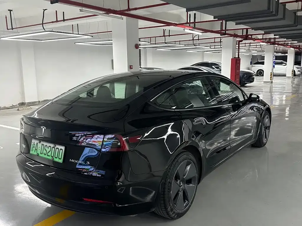 Tesla Model 3 — фото 5