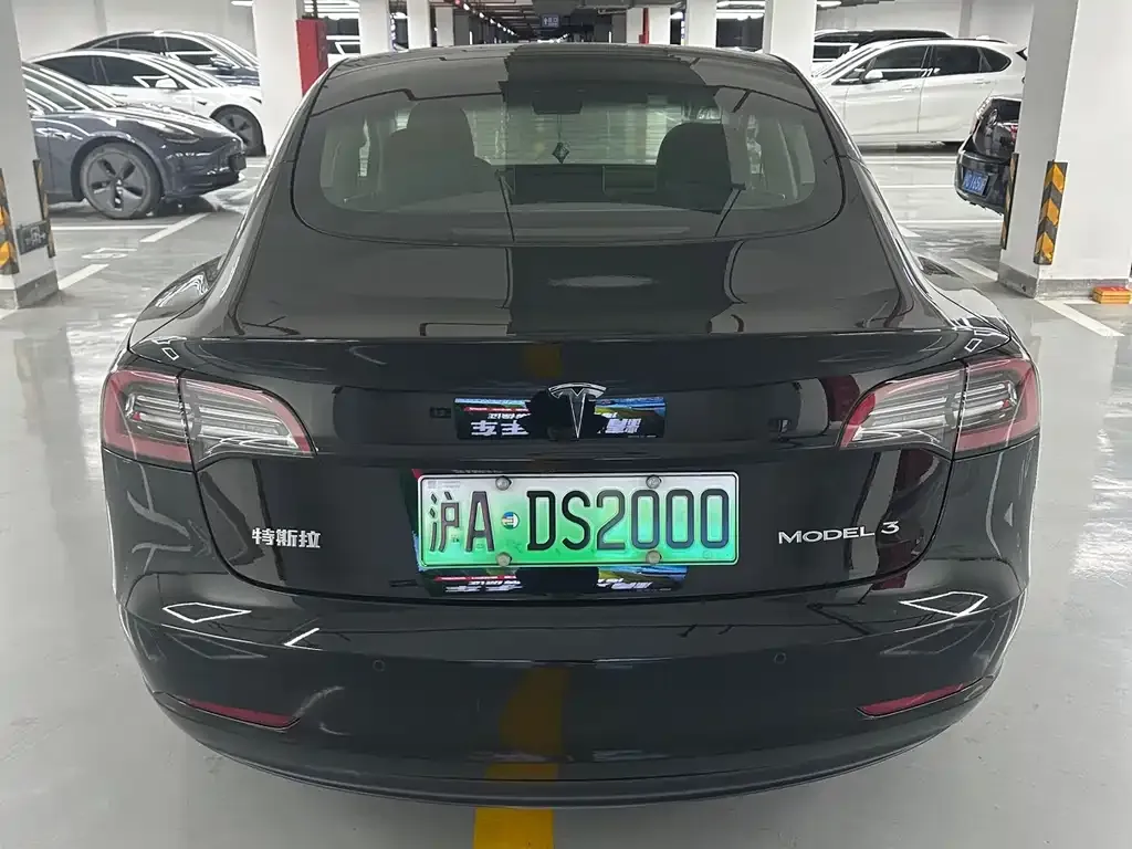 Tesla Model 3 — фото 2