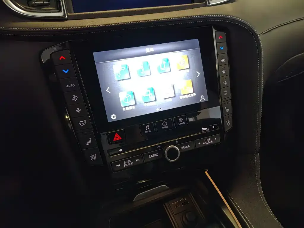 Infiniti QX50 2022 из CN, фото 4